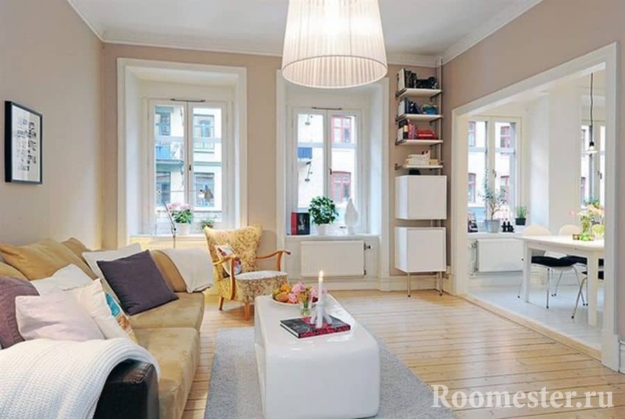 Dizajn dnevnog boravka u svijetlim bojama