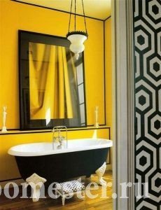 Baño amarillo y negro