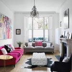 Sala de estar con dos sofás