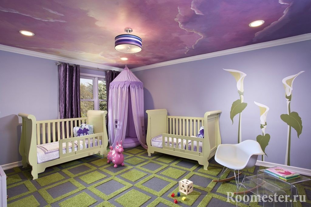 Papel pintado brillante para el techo de la habitación de los niños.