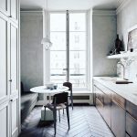 Tablero de parquet en el piso