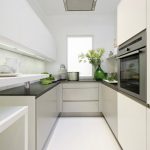 Muebles de cocina con tiradores ocultos.