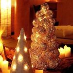 Árbol de navidad hecho de bolitas