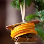 Decoración de árbol de Navidad confitado y canela