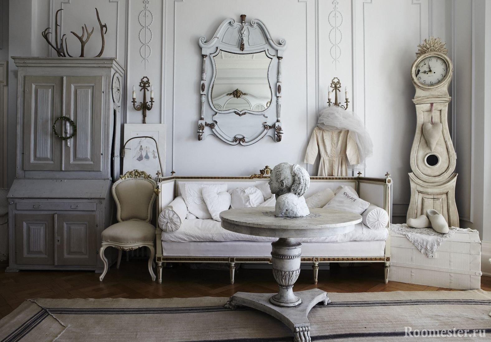 Shabby chic romantični stil u unutrašnjosti dnevne sobe