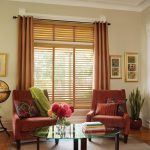 Cortinas y persianas de bambú.