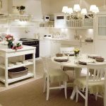 Habitación con cocina y comedor.