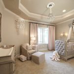 Habitación infantil con un interior elegante.