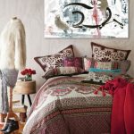 Pintar con un caballo sobre la cama