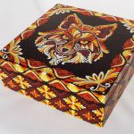 Tigre en un ataúd