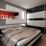 Estante con fotos sobre la cama