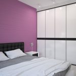 La combinación de blanco y morado en el dormitorio.