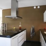 Pared de chocolate en la cocina