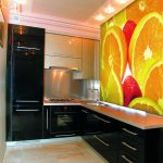 Naranjas en la pared de la cocina.