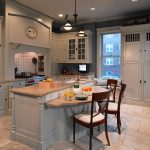 Muebles grises en la cocina