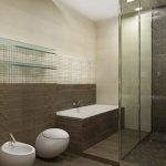 Baño y ducha en una habitación.