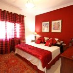 Pinturas sobre la cama