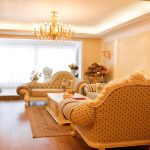 Muebles elegantes en la sala de estar