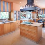 Muebles de madera en la cocina