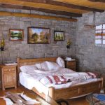 Pinturas sobre la cama