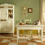 Muebles antiguos en la habitacion