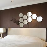 Patrón de espejo sobre la cama