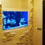 Hermosa decoración de pared con acuario