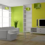 Interior amarillo con muebles blancos.