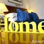 Decoración de letras en el dormitorio.