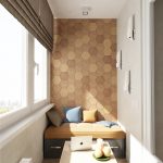 Interesante decoración de pared en el balcón
