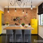 Color amarillo en el interior de la cocina