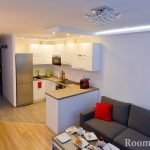 Muebles blancos en la cocina.