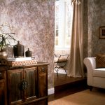 Muebles antiguos en el interior.