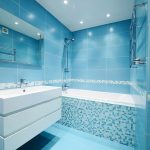 Interior de baño azul