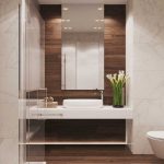 Azulejos de mármol en el baño.