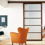 Puerta corredera en la habitación