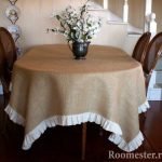 Mantel de arpillera con borde blanco