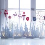 Decoración navideña en la ventana