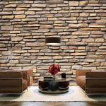 Muro de piedra en el salón interior