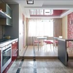 Piso en diferentes niveles en el estudio de cocina