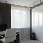 Armario corredizo en una habitación
