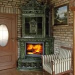Foto arriba del sillón junto a la chimenea