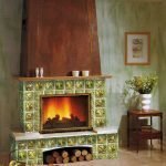 Hermosa chimenea de azulejos