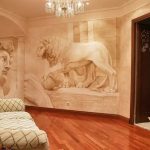 Interior con hermosos frescos.
