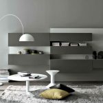 Sala de estar con un diseño moderno.