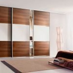 Cortinas blancas en el dormitorio