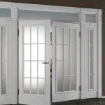 Puertas con cristal de madera blanca.