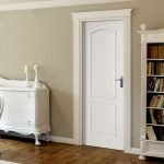 Puerta barroca blanca para dormitorio