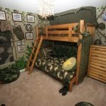 Interior de estilo militar
