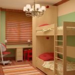 Muebles de madera clara en la guardería.